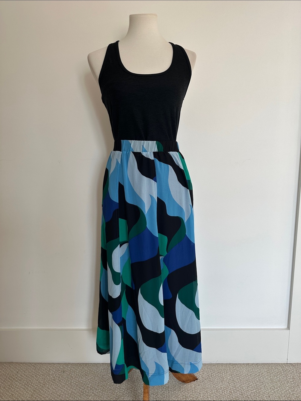 Studio Park Abstract Wave Print Blue-Green Maxi Skirt Size Medium Elastic Waist